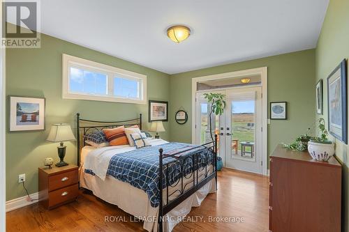 824 Line 8 Road, Niagara-On-The-Lake (105 - St. Davids), ON - Indoor Photo Showing Bedroom