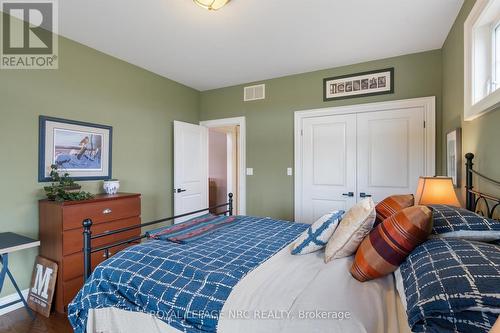 824 Line 8 Road, Niagara-On-The-Lake (105 - St. Davids), ON - Indoor Photo Showing Bedroom