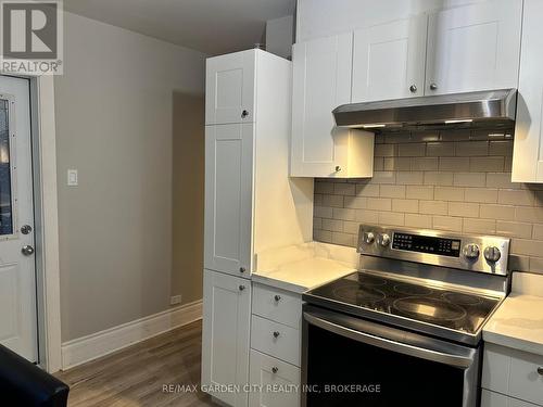 3 - 323 Queenston Street, St. Catharines (450 - E. Chester), ON - Indoor Photo Showing Kitchen