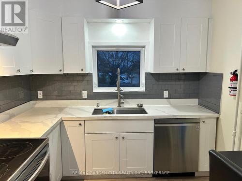 3 - 323 Queenston Street, St. Catharines (450 - E. Chester), ON - Indoor Photo Showing Kitchen