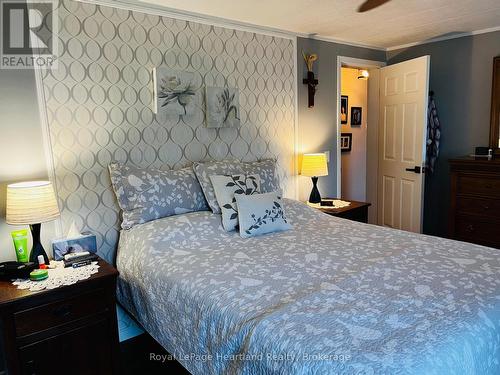 27 Stewart Street, Strathroy-Caradoc (Sw), ON - Indoor Photo Showing Bedroom