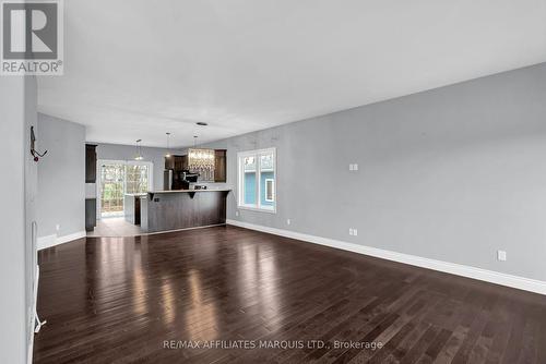 45 Abagail Crescent, South Stormont, ON - Indoor Photo Showing Living Room