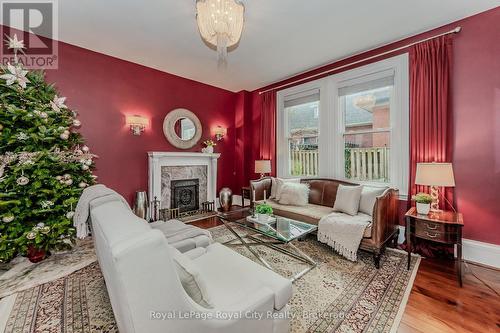 42 Liverpool Street, Guelph (Exhibition Park), ON - Indoor Photo Showing Living Room With Fireplace