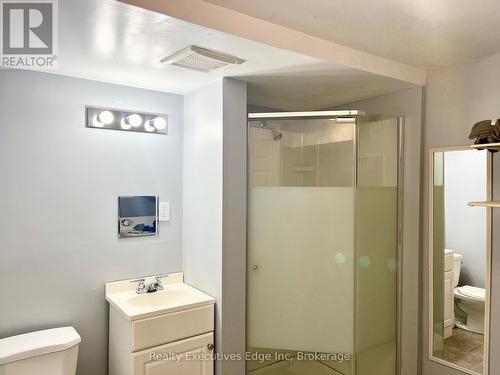 7 - 41 Rhonda Road, Guelph (West Willow Woods), ON - Indoor Photo Showing Bathroom