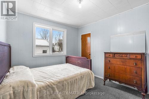 1325 Concession Road 3 Road, East Hawkesbury, ON - Indoor Photo Showing Bedroom