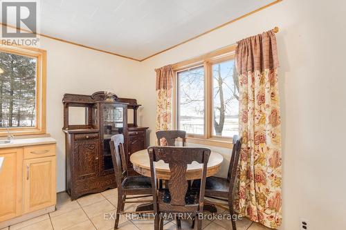 1325 Concession Road 3 Road, East Hawkesbury, ON - Indoor Photo Showing Dining Room