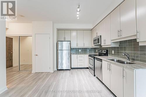 2907 - 33 Bay Street, Toronto, ON - Indoor Photo Showing Kitchen With Double Sink With Upgraded Kitchen