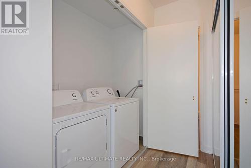 410 - 5180 Yonge Street, Toronto, ON - Indoor Photo Showing Laundry Room