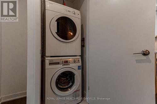 2105 - 125 Blue Jays Way, Toronto, ON - Indoor Photo Showing Laundry Room