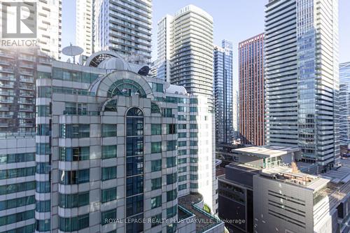 2105 - 125 Blue Jays Way, Toronto, ON - Outdoor With Facade