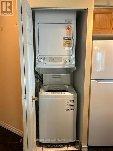 1005 - 7 Lorraine Drive, Toronto, ON - Indoor Photo Showing Laundry Room