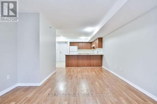 220 - 16 Westbury Road, Wasaga Beach, ON - Indoor Photo Showing Kitchen