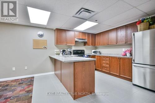 220 - 16 Westbury Road, Wasaga Beach, ON - Indoor Photo Showing Kitchen