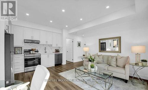 125 - 3050 Erin Centre Boulevard, Mississauga, ON - Indoor Photo Showing Living Room