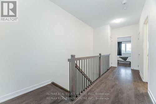 211 Fowley Drive, Oakville, ON - Indoor Photo Showing Other Room