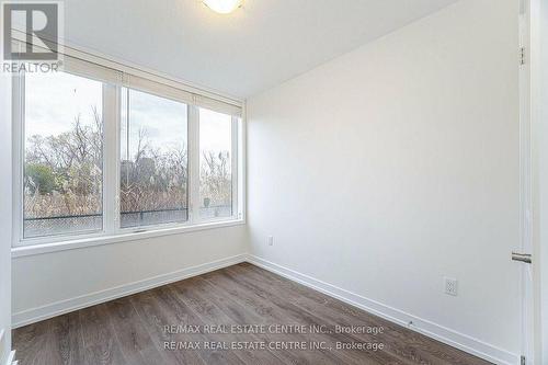 211 Fowley Drive, Oakville, ON - Indoor Photo Showing Other Room