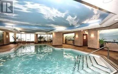 516 - 633 Bay Street, Toronto, ON - Indoor Photo Showing Other Room With In Ground Pool