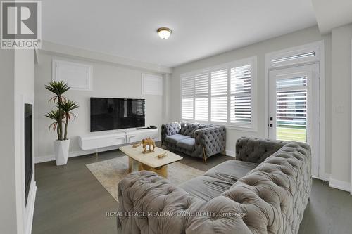 636 Leatherleaf Landing, Milton, ON - Indoor Photo Showing Living Room