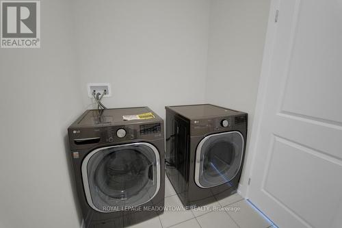 636 Leatherleaf Landing, Milton, ON - Indoor Photo Showing Laundry Room