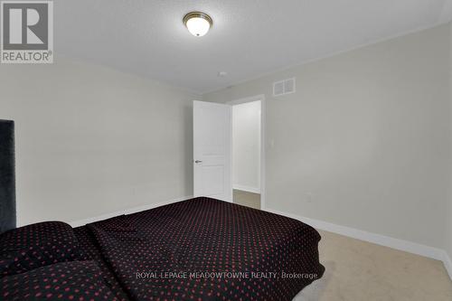 636 Leatherleaf Landing, Milton, ON - Indoor Photo Showing Other Room