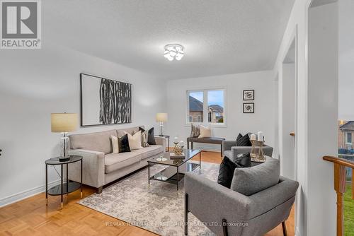 13 Pathlink Gate, Brampton, ON - Indoor Photo Showing Living Room