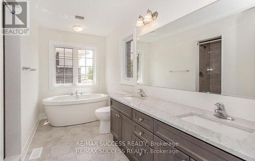 588 Queen Mary Drive, Brampton, ON - Indoor Photo Showing Bathroom