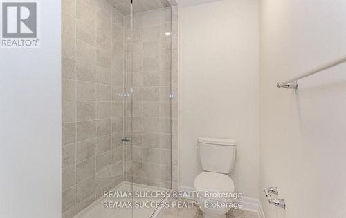 588 Queen Mary Drive, Brampton, ON - Indoor Photo Showing Bathroom