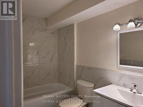 588 Queen Mary Drive, Brampton, ON - Indoor Photo Showing Bathroom