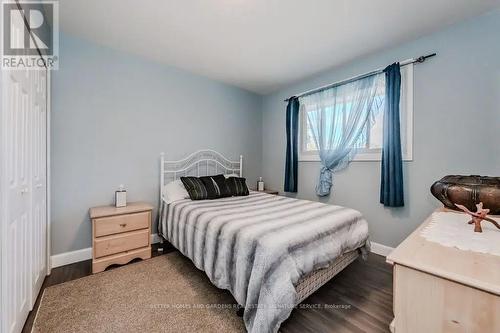 296E Bluevale Street N, Waterloo, ON - Indoor Photo Showing Bedroom