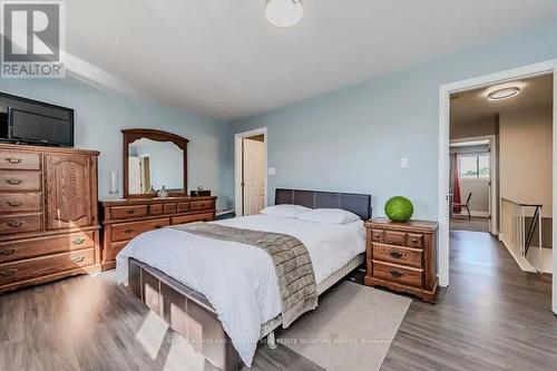 296E Bluevale Street N, Waterloo, ON - Indoor Photo Showing Bedroom