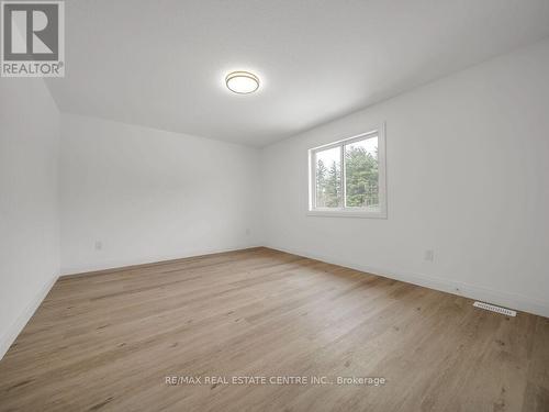 883 Darnley Boulevard, London, ON - Indoor Photo Showing Other Room