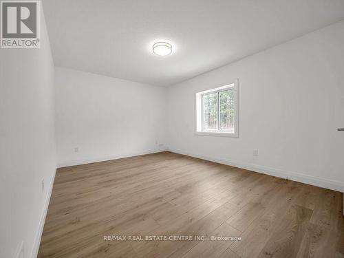 883 Darnley Boulevard, London, ON - Indoor Photo Showing Other Room