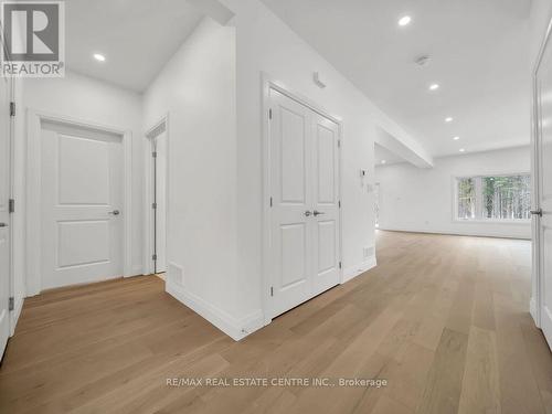 883 Darnley Boulevard, London, ON - Indoor Photo Showing Other Room