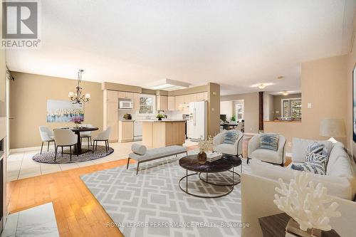 70 Forest Gate Way, Ottawa, ON - Indoor Photo Showing Living Room