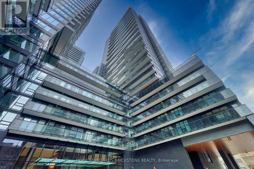 1105 - 117 Broadway Avenue, Toronto, ON - Outdoor