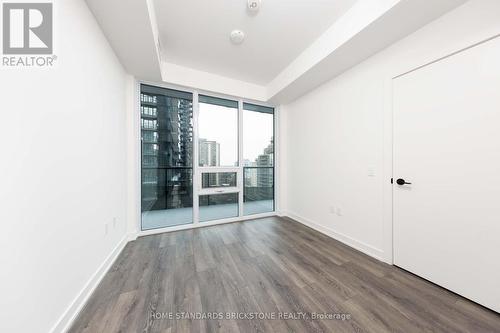 1105 - 117 Broadway Avenue, Toronto, ON - Indoor Photo Showing Other Room