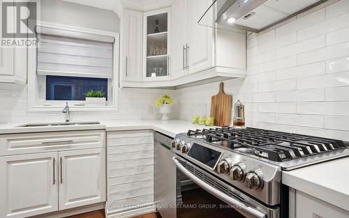 19 Vinci Crescent, Toronto, ON - Indoor Photo Showing Kitchen With Stainless Steel Kitchen With Upgraded Kitchen