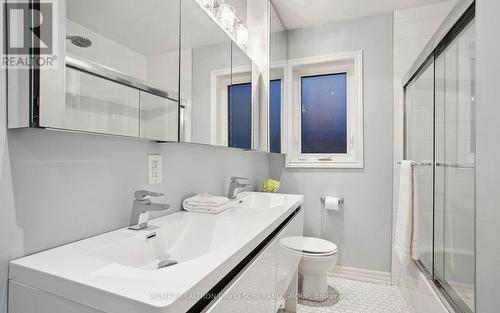 19 Vinci Crescent, Toronto, ON - Indoor Photo Showing Bathroom