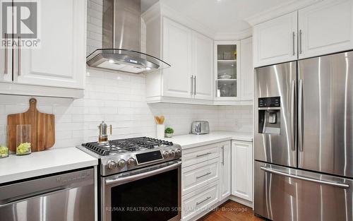 19 Vinci Crescent, Toronto, ON - Indoor Photo Showing Kitchen With Stainless Steel Kitchen With Upgraded Kitchen