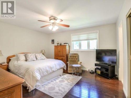 88 Faris Avenue, King, ON - Indoor Photo Showing Bedroom