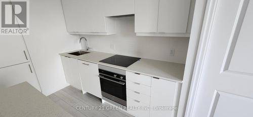 2801 - 30 Elm Drive W, Mississauga, ON - Indoor Photo Showing Kitchen