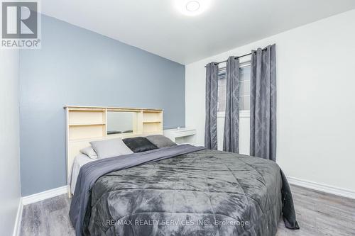 3646 Corliss Crescent, Mississauga, ON - Indoor Photo Showing Bedroom