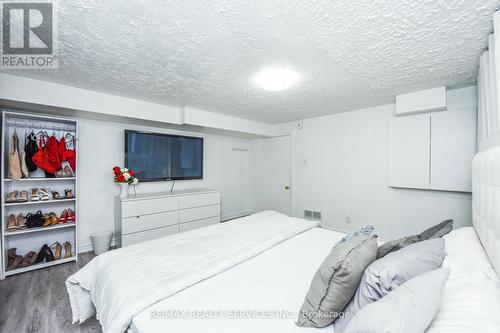 3646 Corliss Crescent, Mississauga, ON - Indoor Photo Showing Bedroom