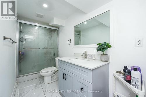 3646 Corliss Crescent, Mississauga, ON - Indoor Photo Showing Bathroom