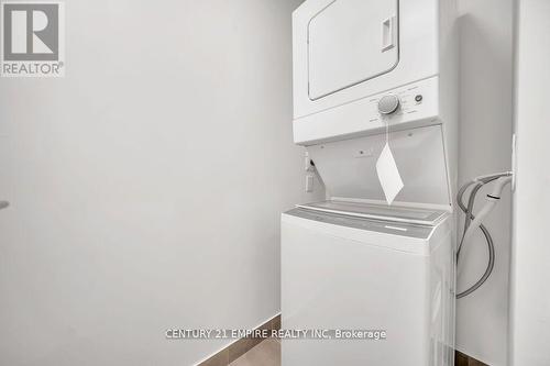 317 - 509 Dundas Street W, Oakville, ON - Indoor Photo Showing Laundry Room