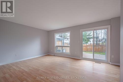 912 Oakview Street, Kingston, ON - Indoor Photo Showing Other Room