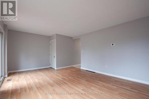 912 Oakview Street, Kingston, ON - Indoor Photo Showing Other Room