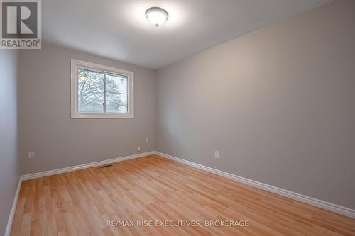 912 Oakview Street, Kingston, ON - Indoor Photo Showing Other Room