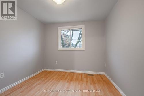 912 Oakview Street, Kingston, ON - Indoor Photo Showing Other Room