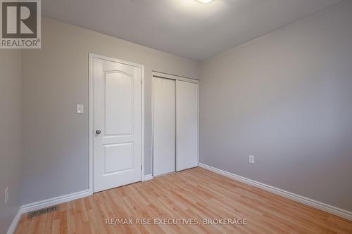 912 Oakview Street, Kingston, ON - Indoor Photo Showing Other Room